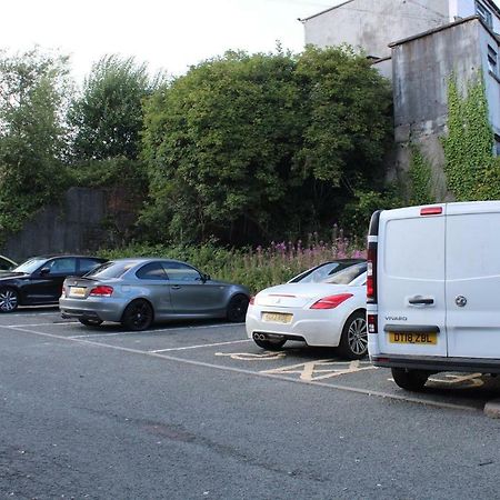 Red Lion Hotel Tredegar ภายนอก รูปภาพ