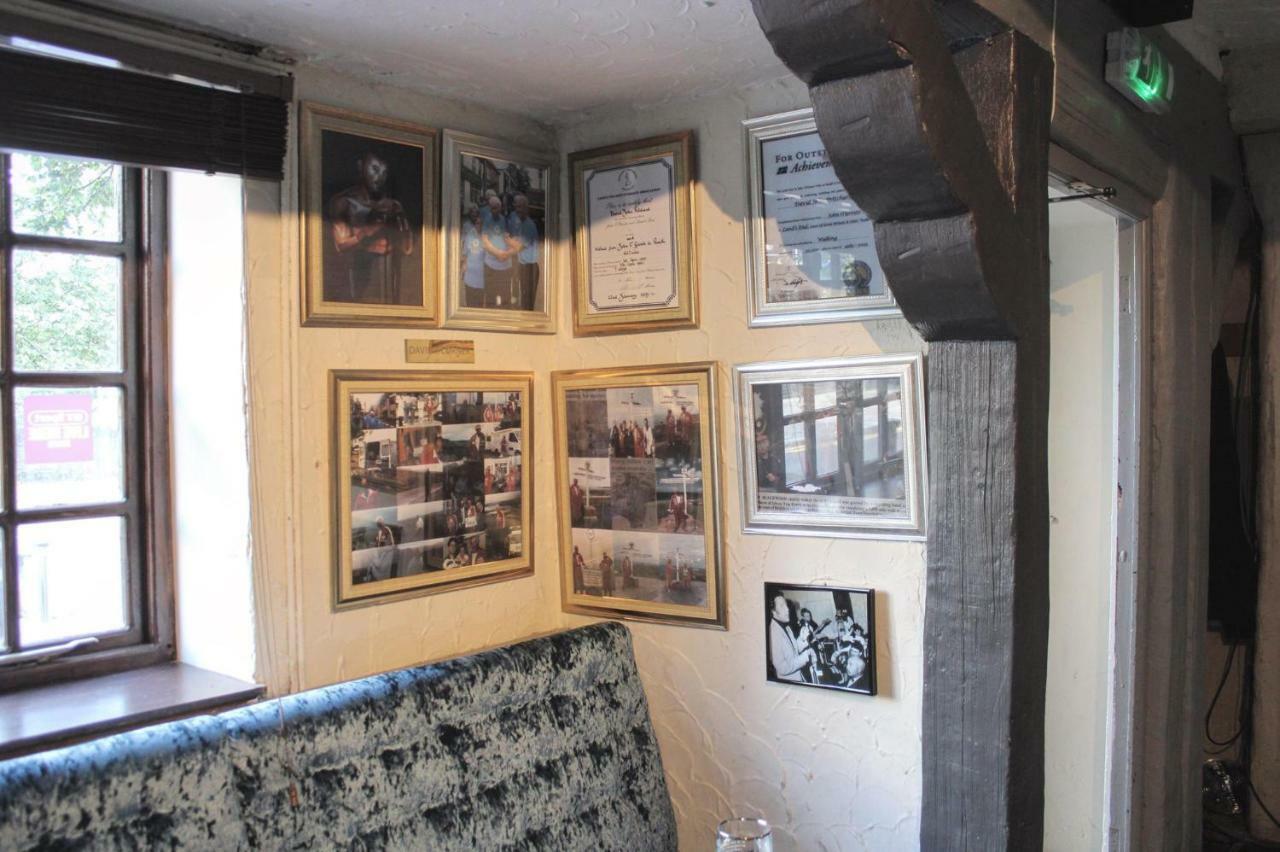 Red Lion Hotel Tredegar ภายนอก รูปภาพ