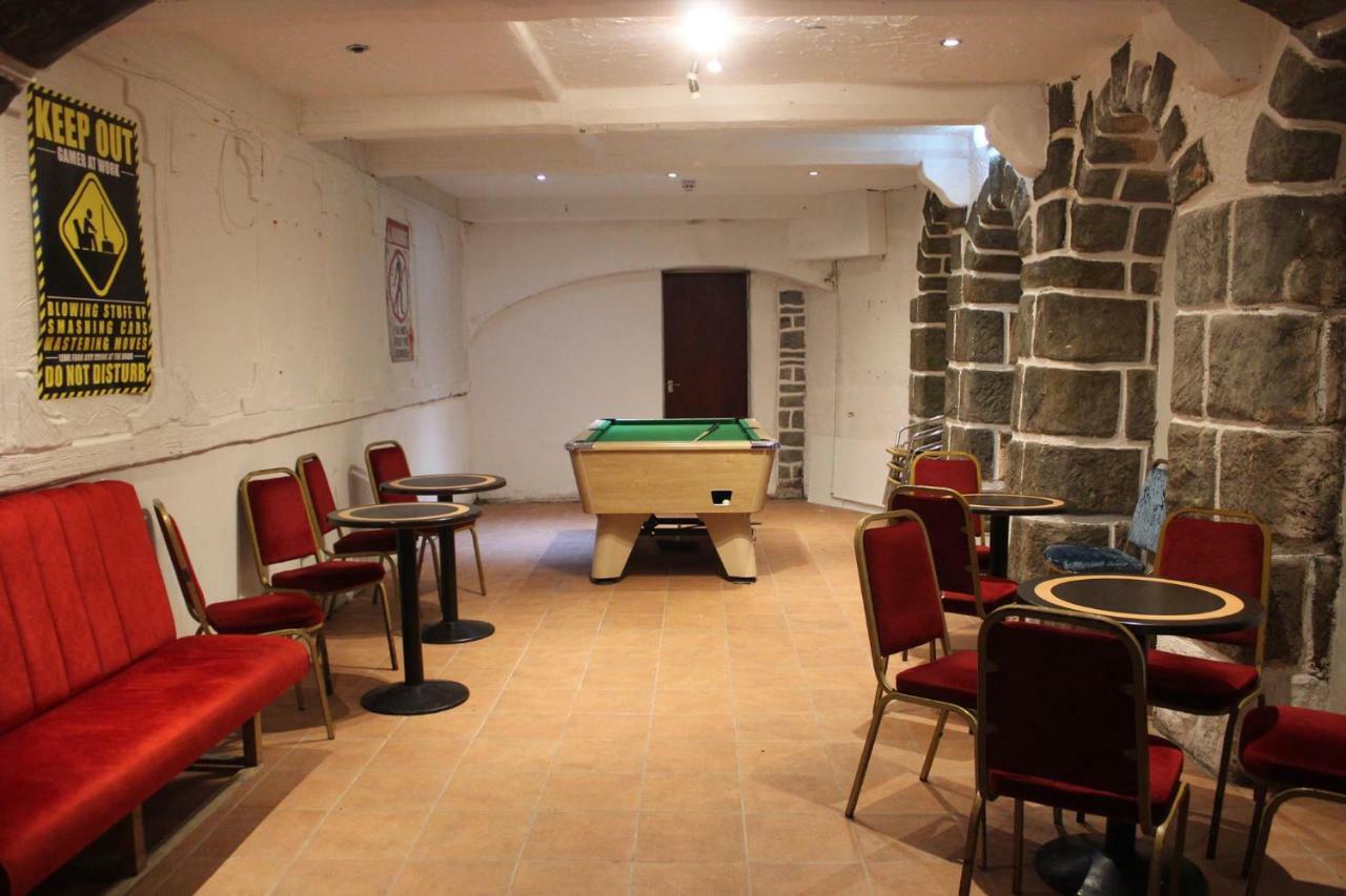 Red Lion Hotel Tredegar ภายนอก รูปภาพ